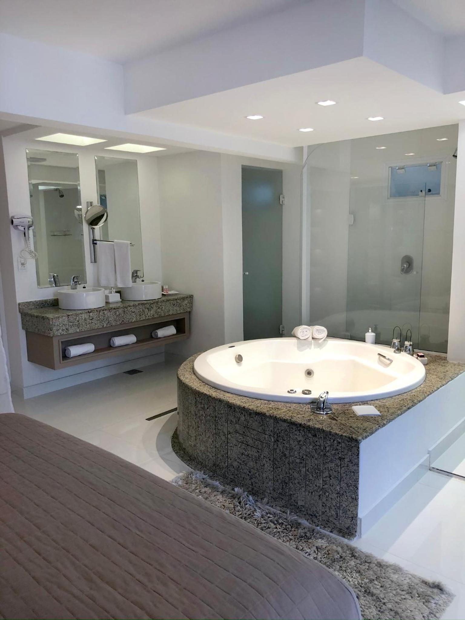 جناح بسرير كوين، Hotel Rieger 7/10