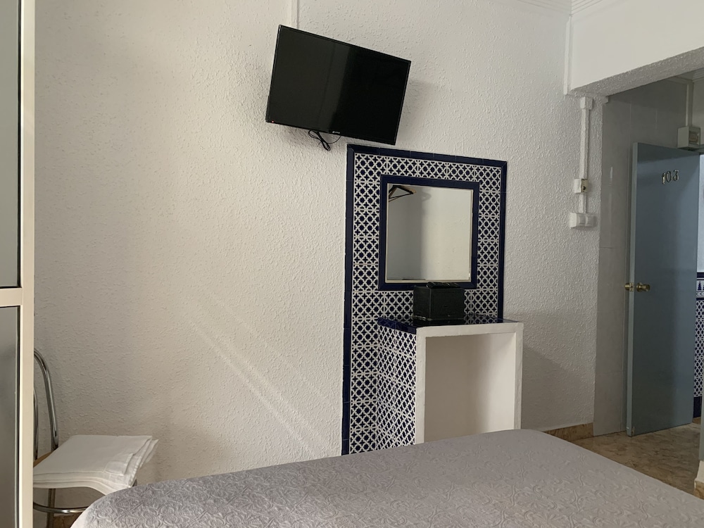 Hostal Alcobia 33/33