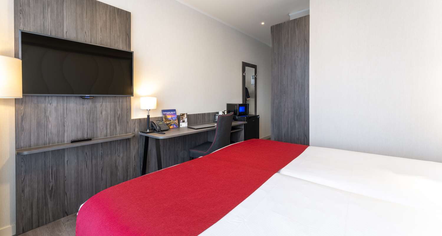 Standard, Twin Beds