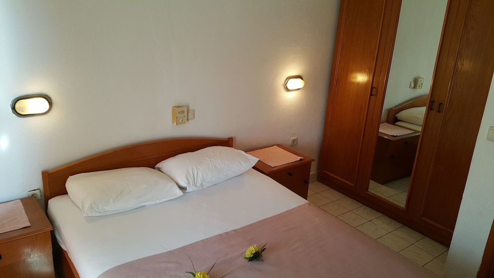 2 BEDROOMS, FAMILY, APARTMENT
