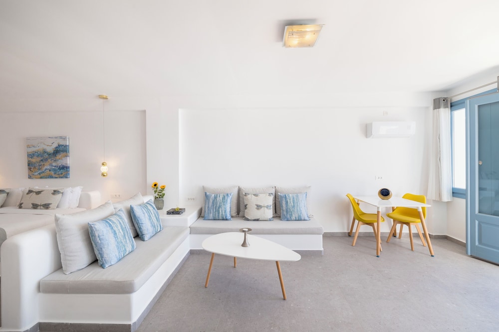 Absolute Bliss Imerovigli Suites 39/63