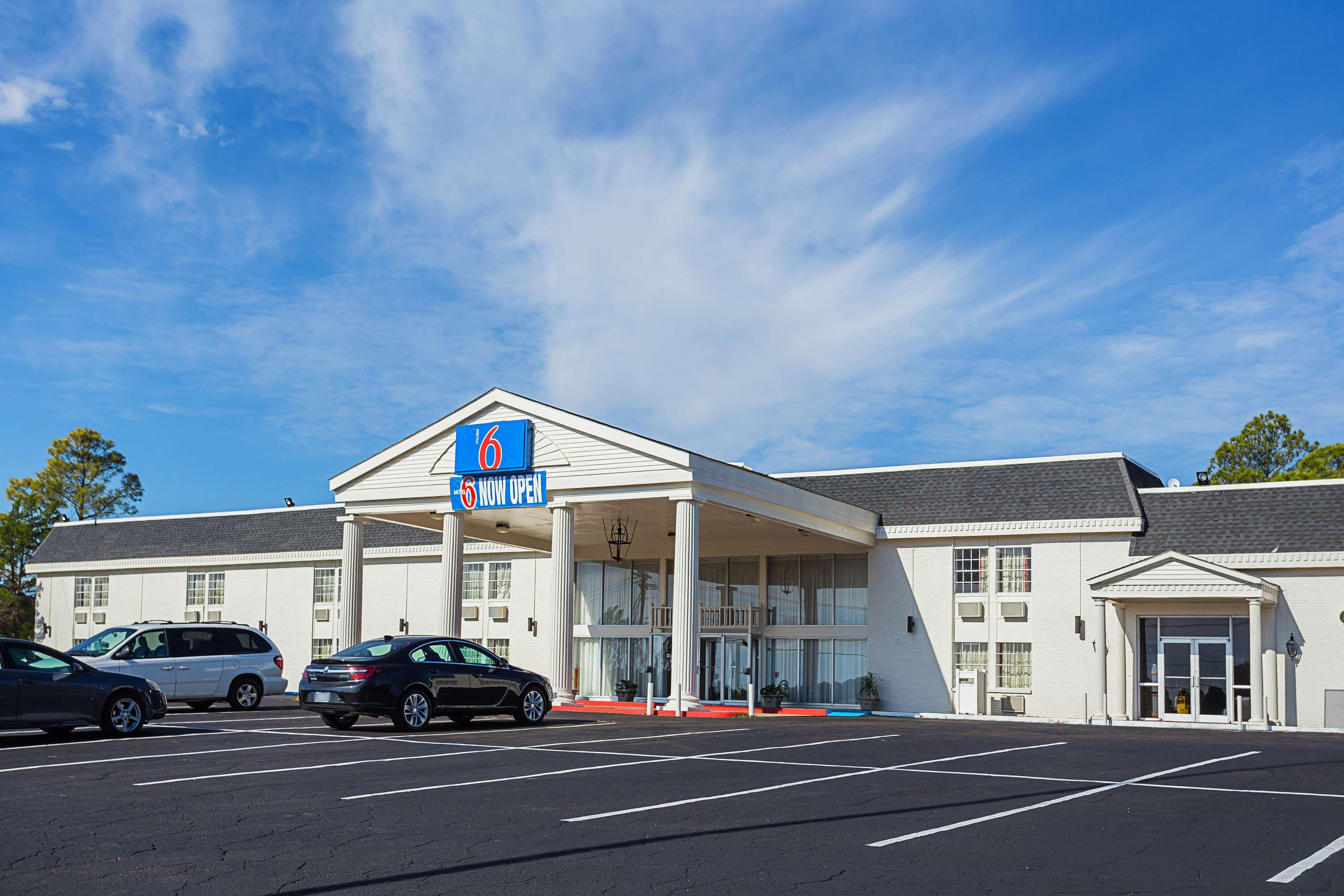 Motel 6 Vicksburg MS image