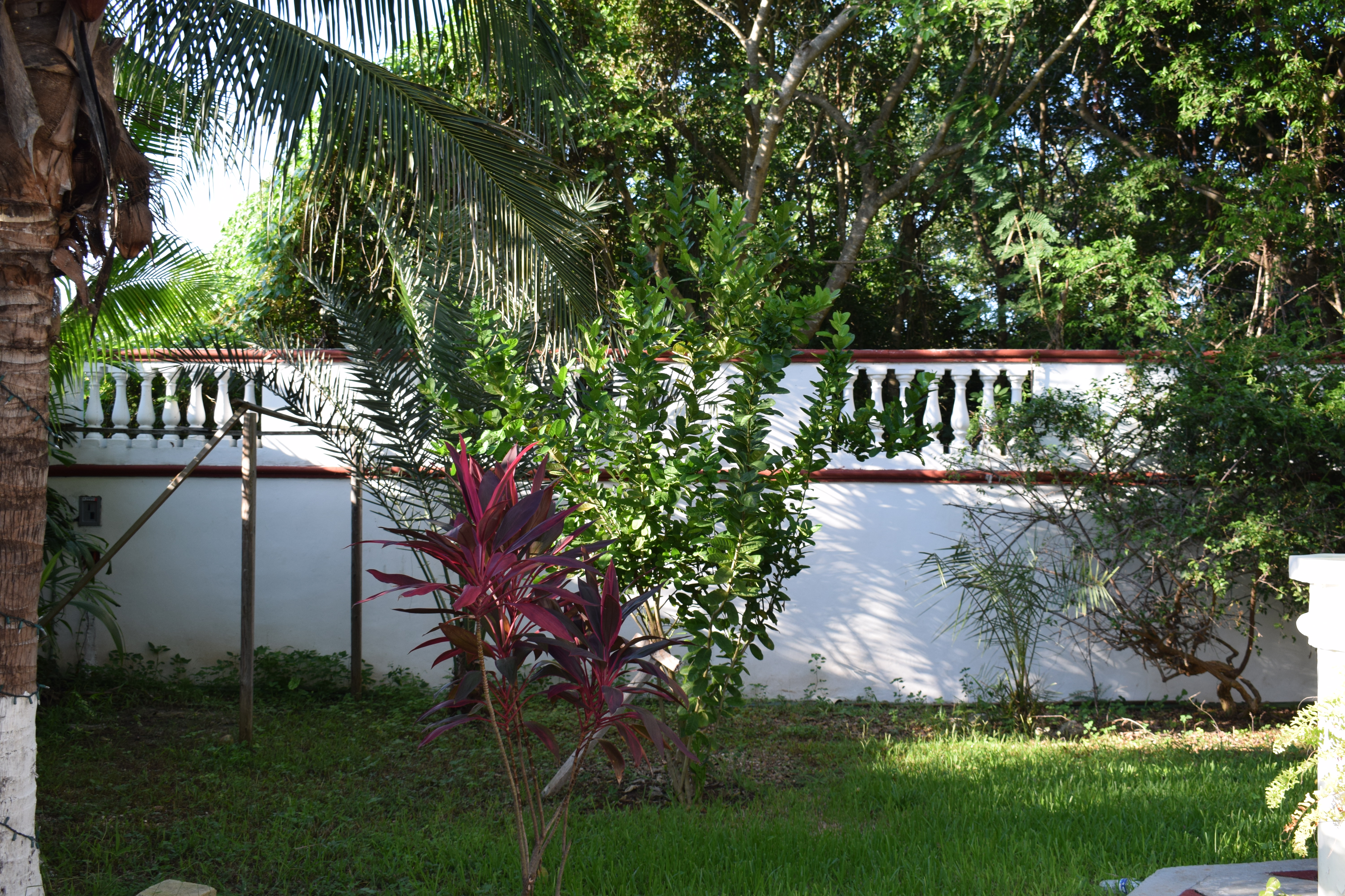 Mansion Giahn Bed and Breakfast 29/35