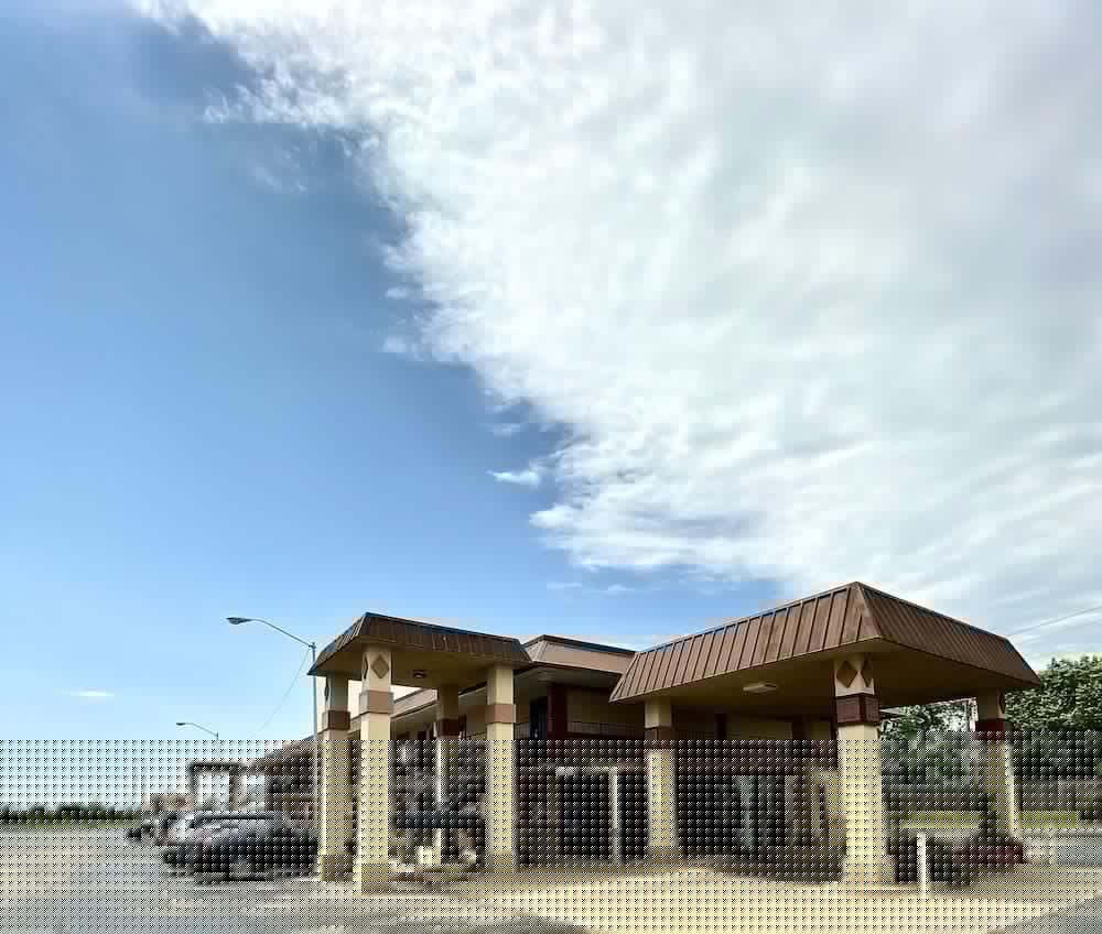 Super 8 By Wyndham Shawnee 1/48