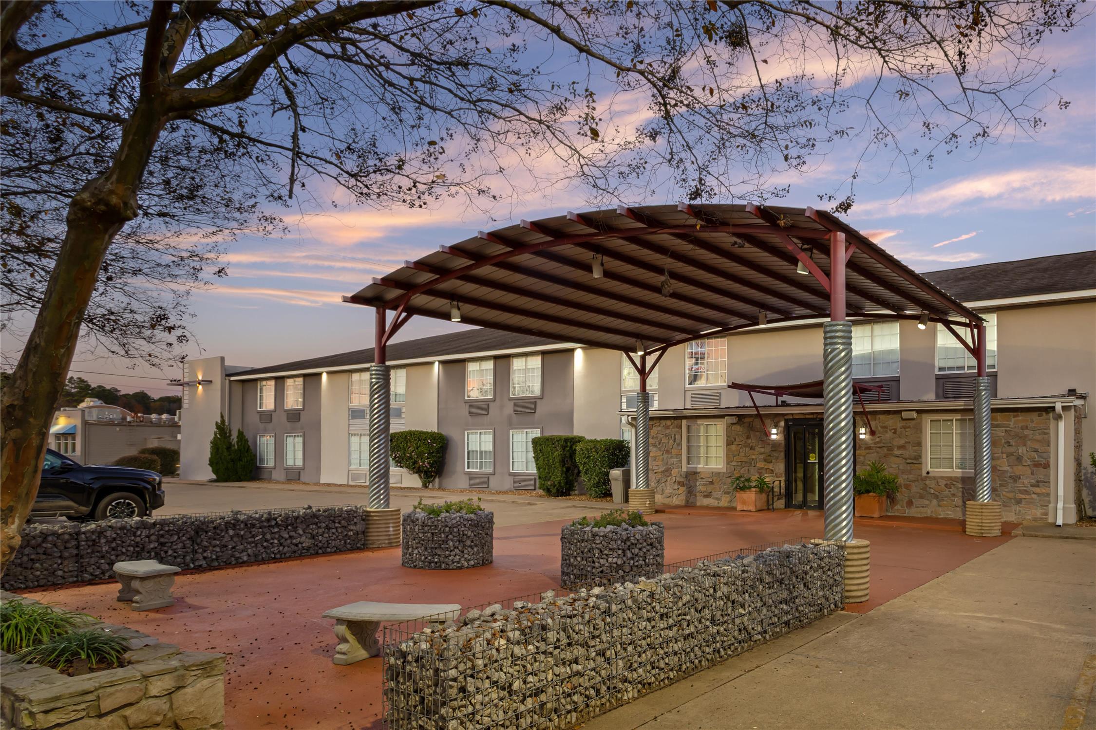 BEST WESTERN NATCHITOCHES INN 26/27