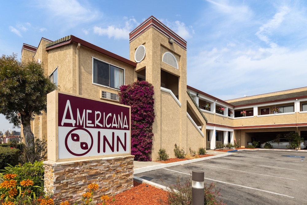 Americana Inn 62/67
