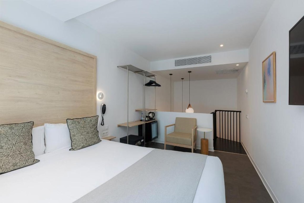 Casa Lit Barcelona by Ona 12/42