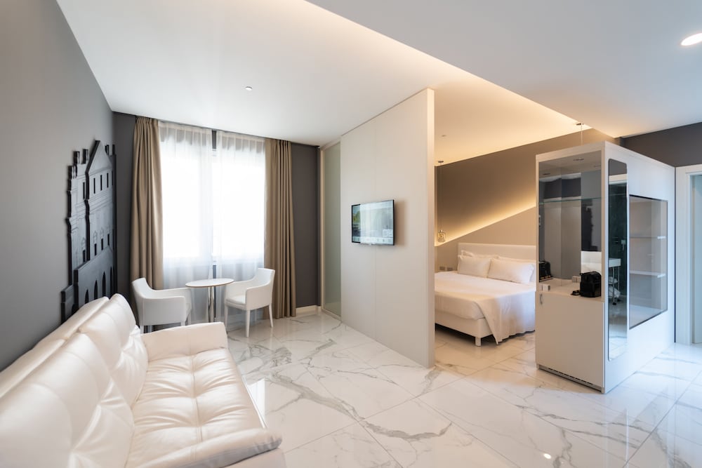 Hotel Milano Castello 55/70