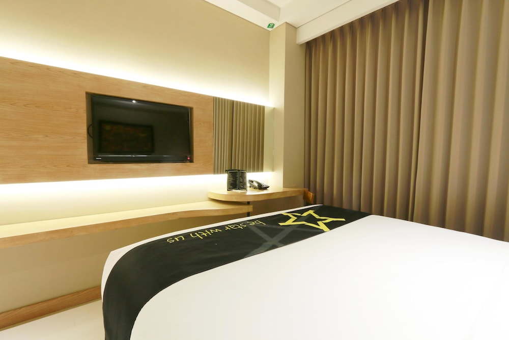 Yellow Star Hotel Gejayan 14/51