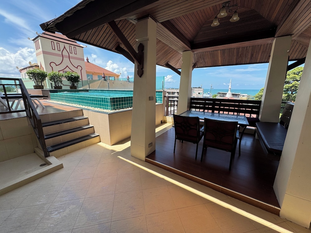Jomtien Beach Penthouses 31/74