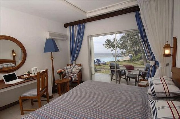 Voyager Beach Resort 30/38