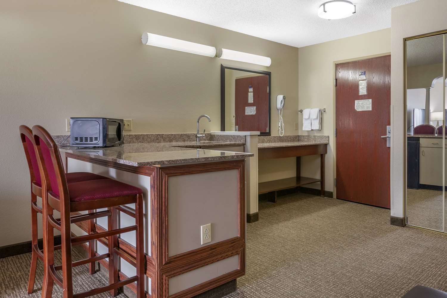 Comfort Suites Grandville Grand Rapids Sw 6/41