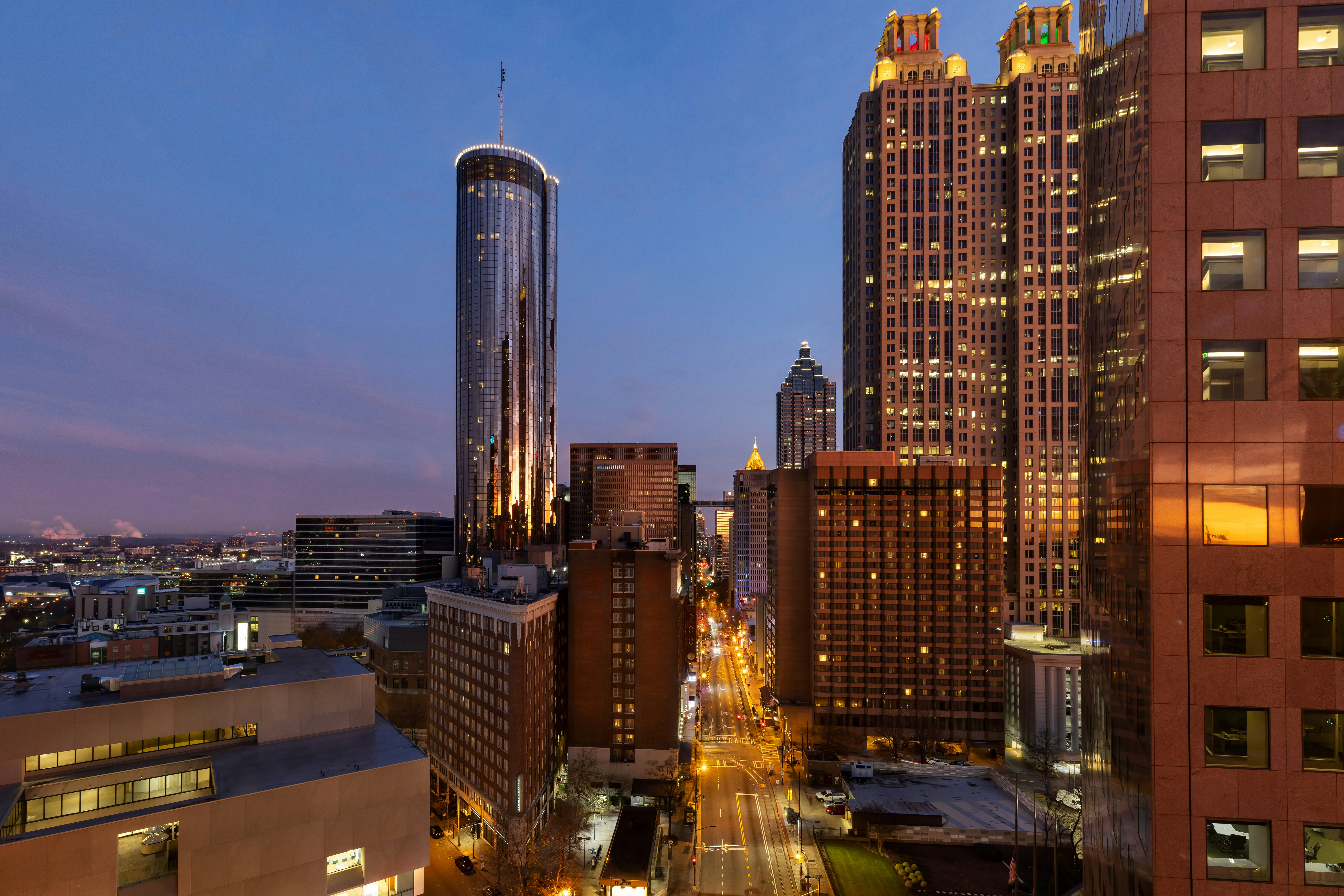 The Candler Hotel Atlanta Curio Collection by Hilton 55/55
