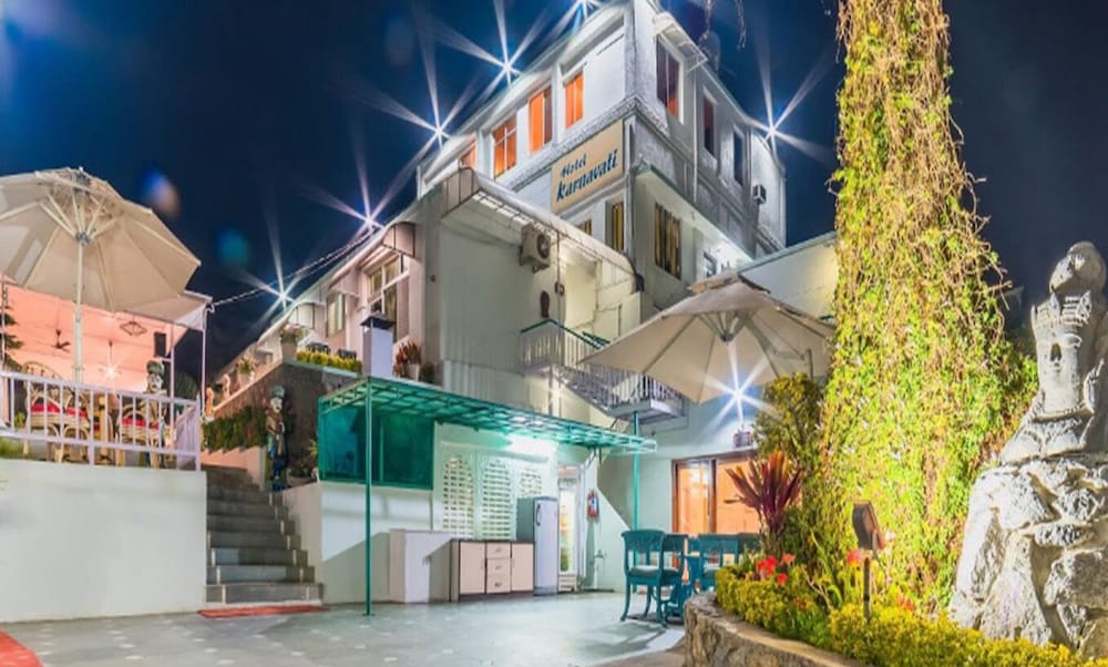 HOTEL KARNAVATI 6/50