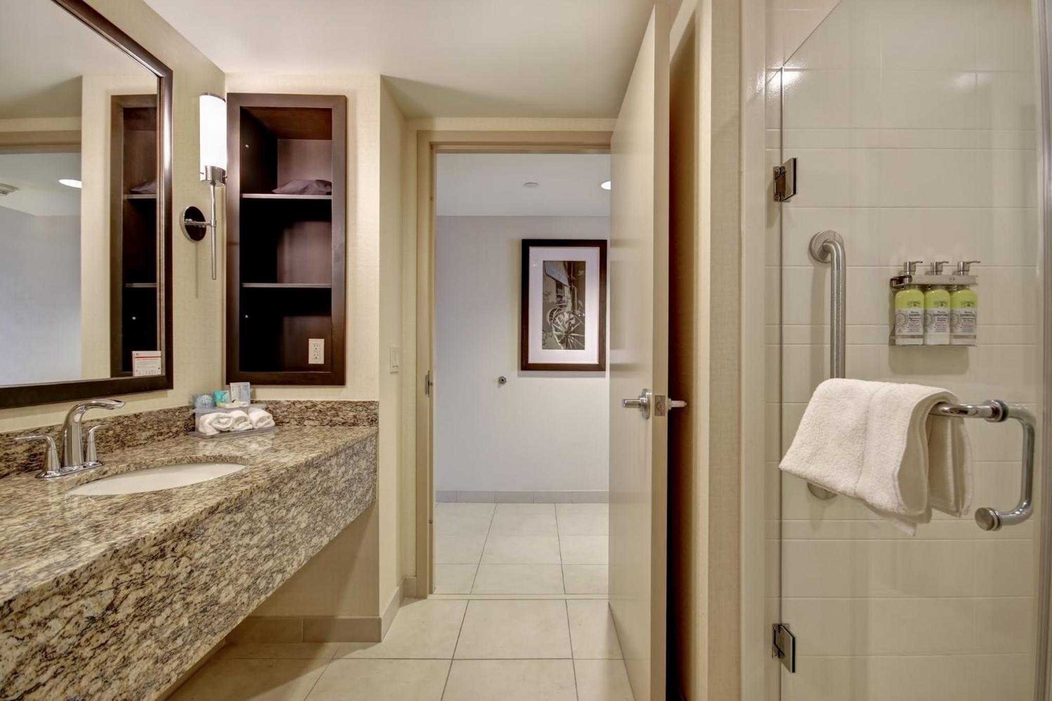 غرفة ديلوكس بسريرين منفصلين لذوي الإعاقة، Holiday Inn Express Hotel Suites Waterloo St Jacobs 7/10