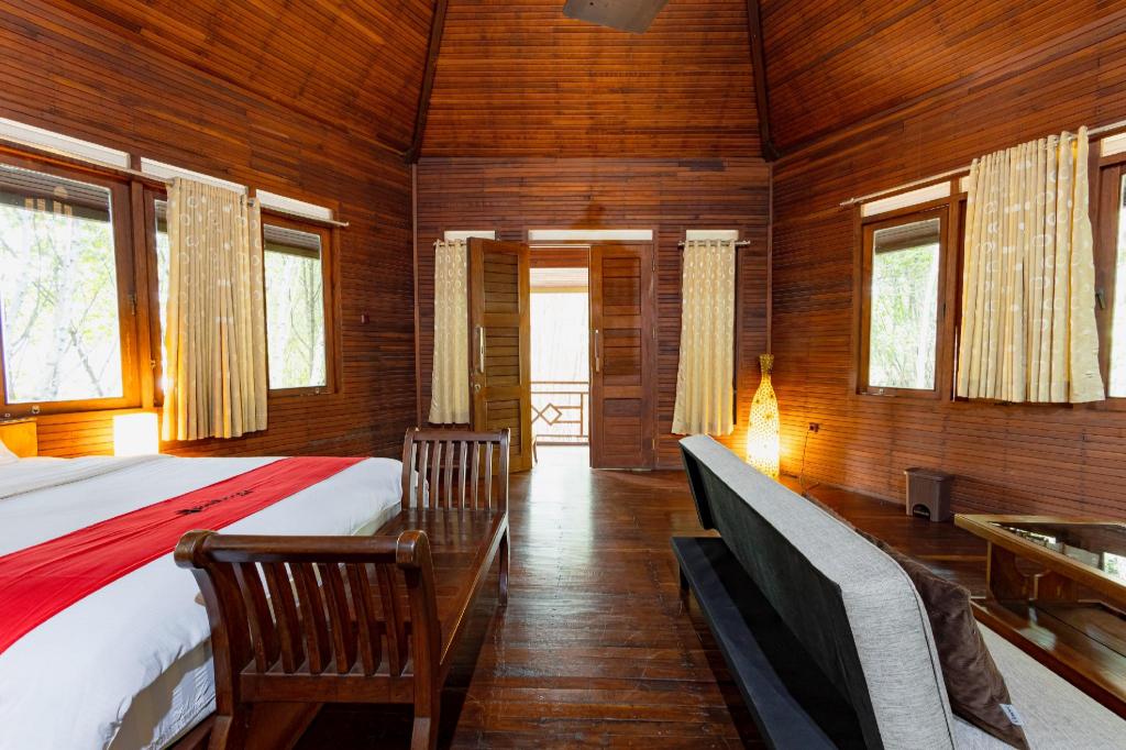 RedDoorz Resort @ Taman Wisata Mangrove 22/46