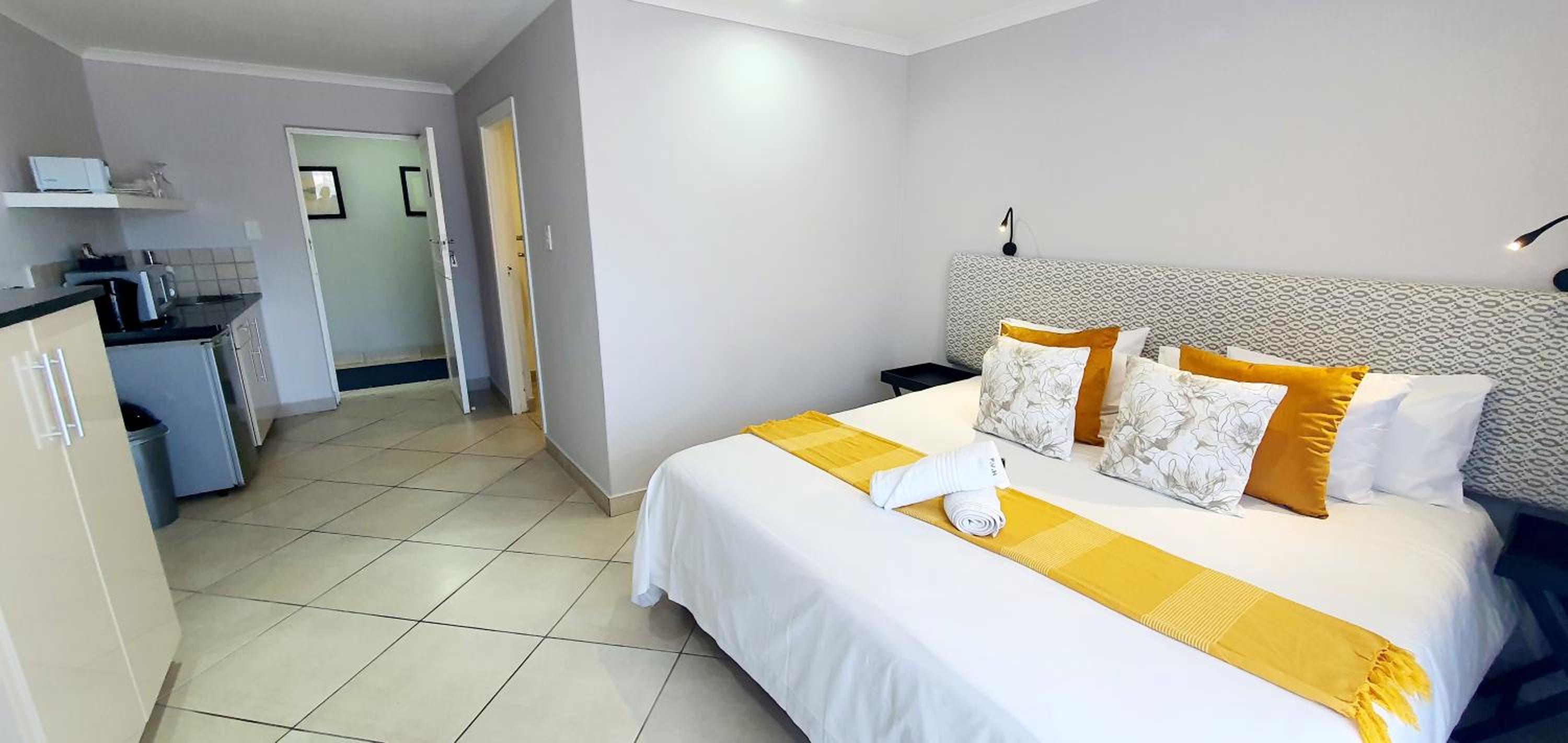 Point Village Hotel 24/76