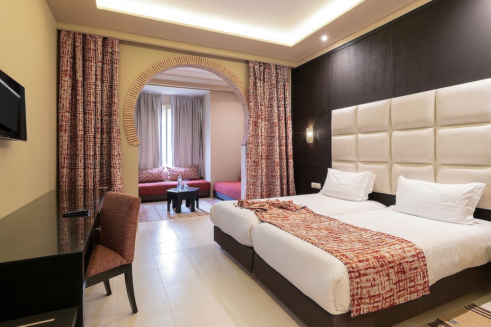 Family, Double Bed, Pool Side