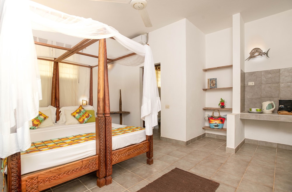 Mvuvi Boutique Resort 10/40