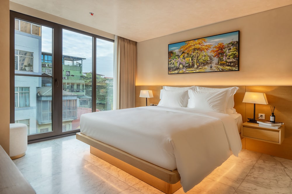 1 BEDROOM, PREMIER, SUITE, CITY VIEW