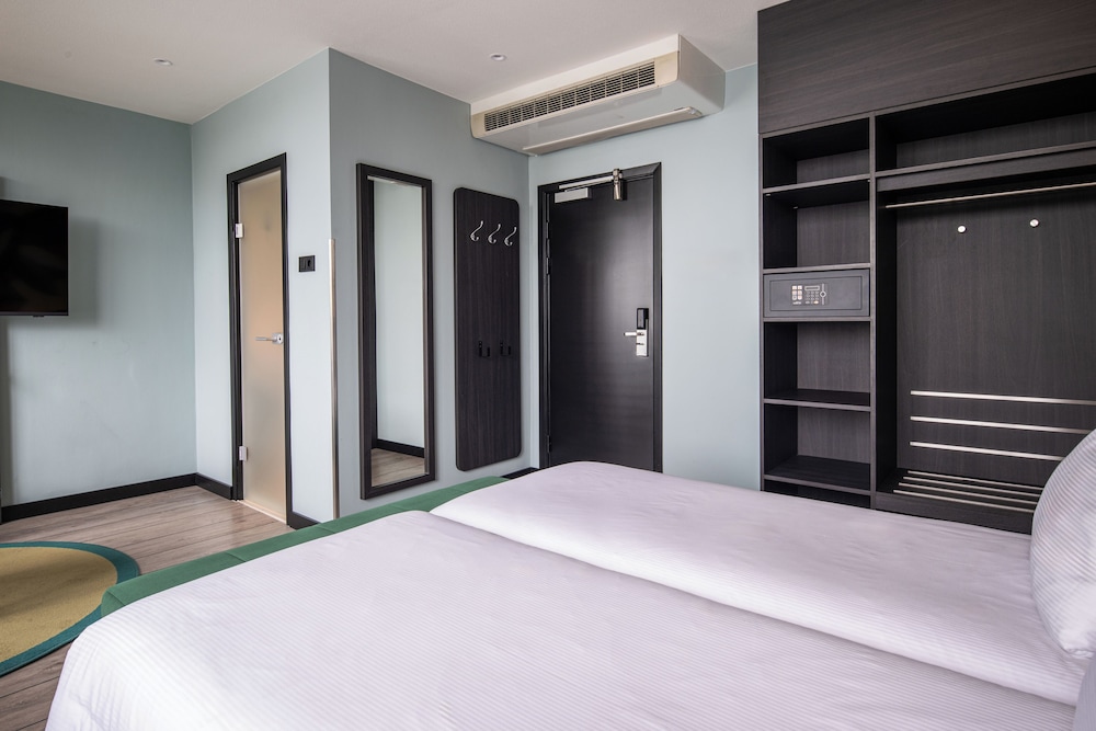 Superior, Double Bed, River View, Thon Hotel Rotterdam 7/10