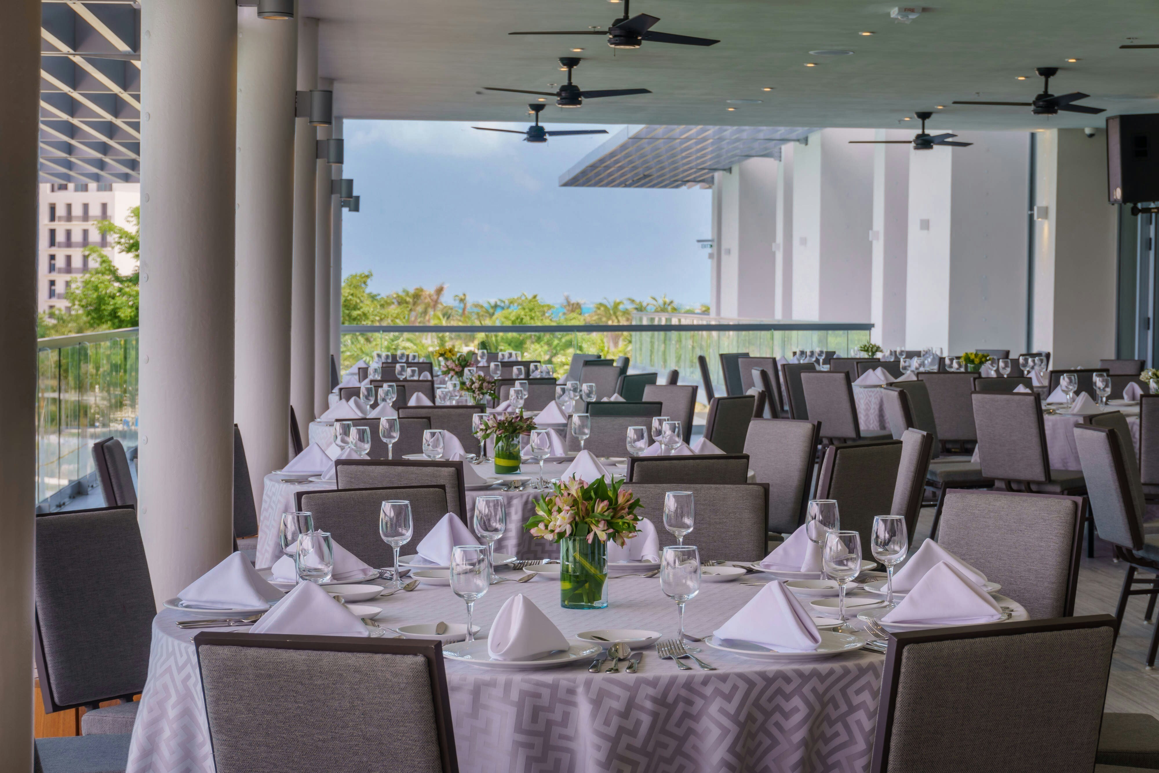 Renaissance Cancun Resort And Marina 60/76