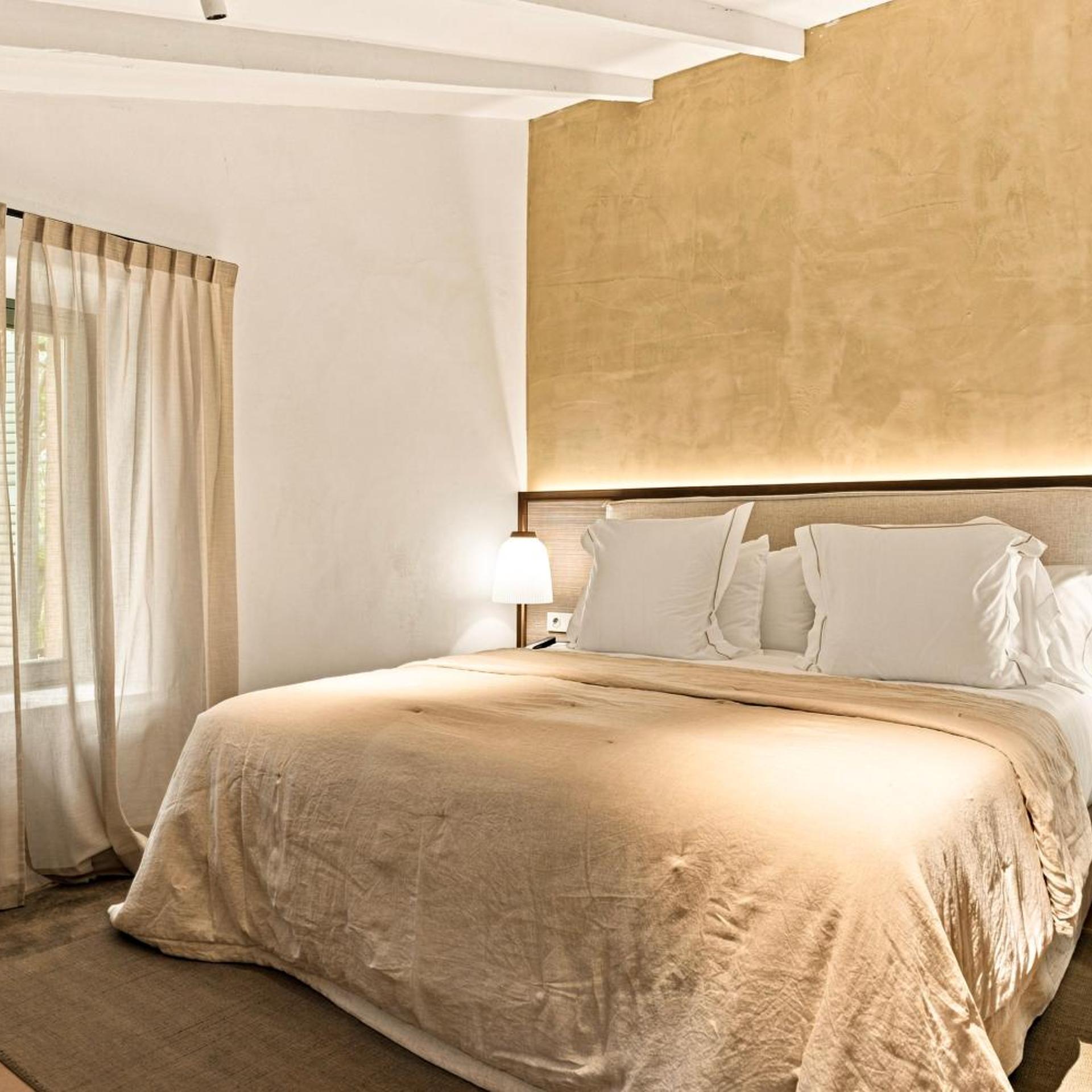 Standard, Double Bed