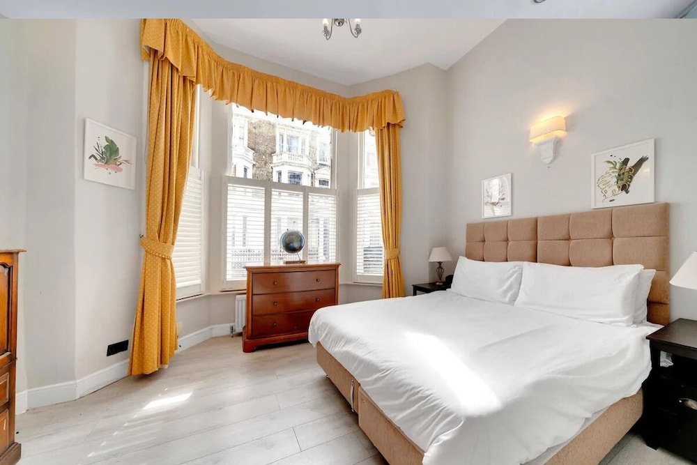 Castletown House 15/70