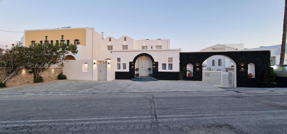 Rodakas Hotel 38/50