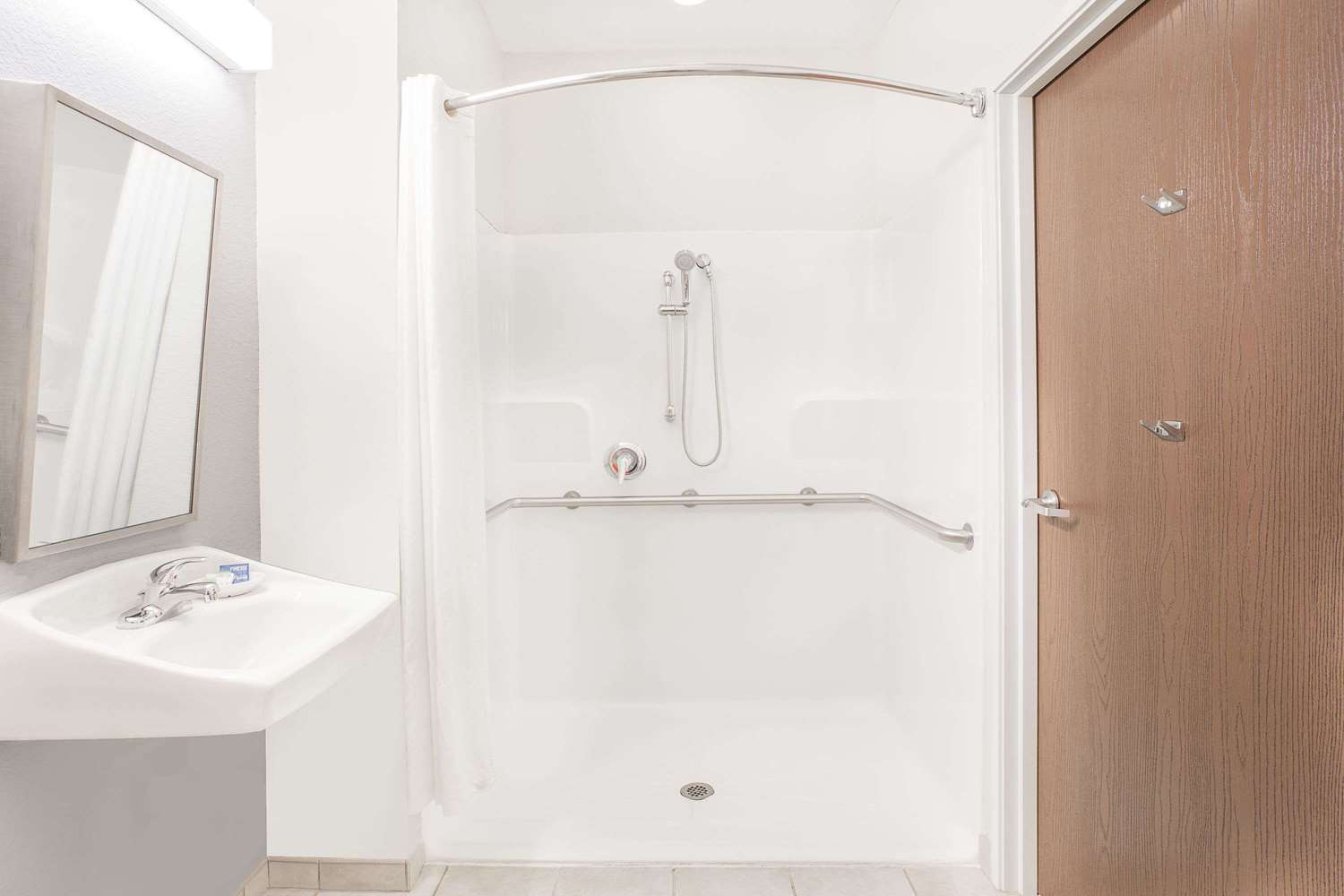 Microtel Inn Suites By Wyndham San Angelo 19/20