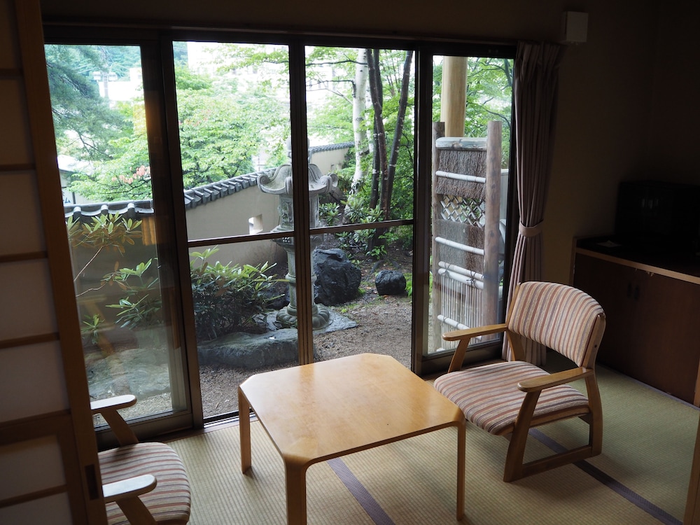 KUSATSU ONSEN BOUN 24/68