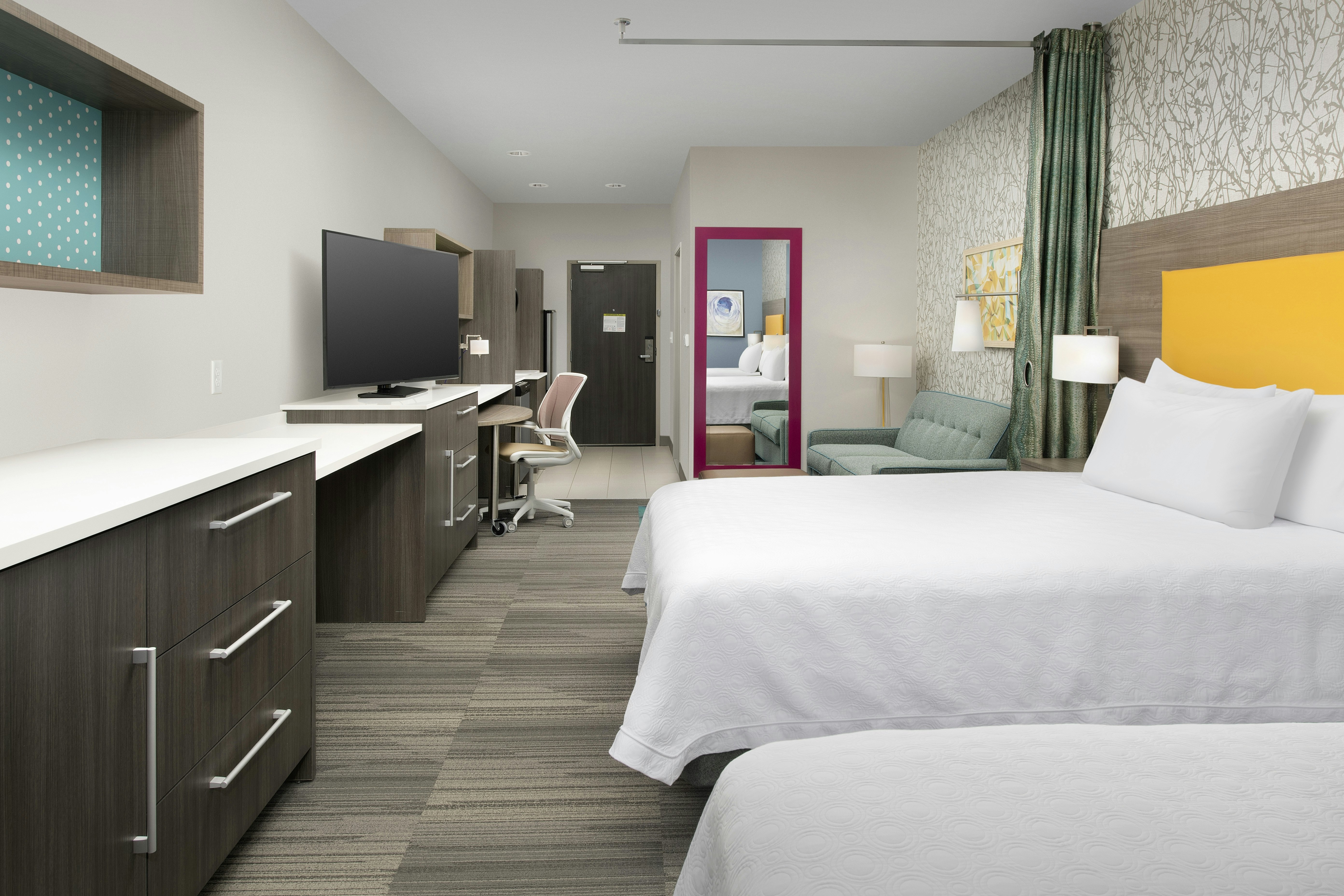 Studio, 2 Queen Beds