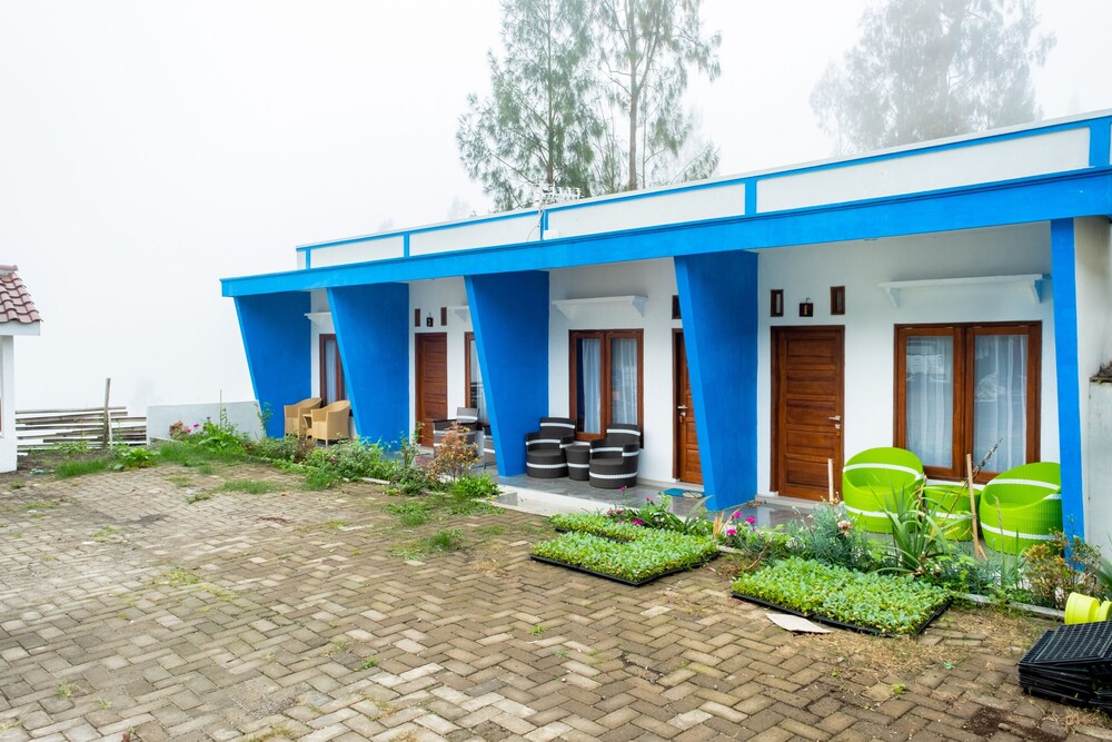 OYO 2169 Anugrah Bromo Homestay 6/52