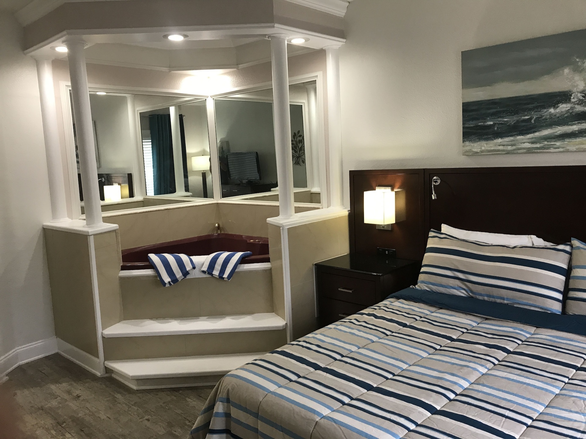 PRESIDENTIAL, KING BED