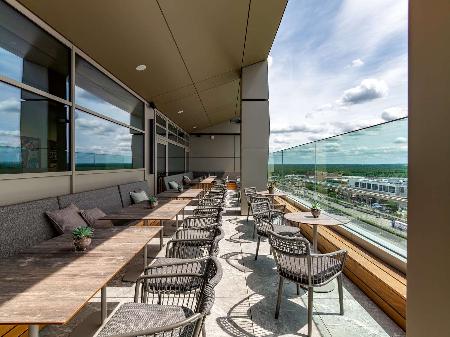 b'mine Frankfurt Airport, WorldHotels Crafted 59/65
