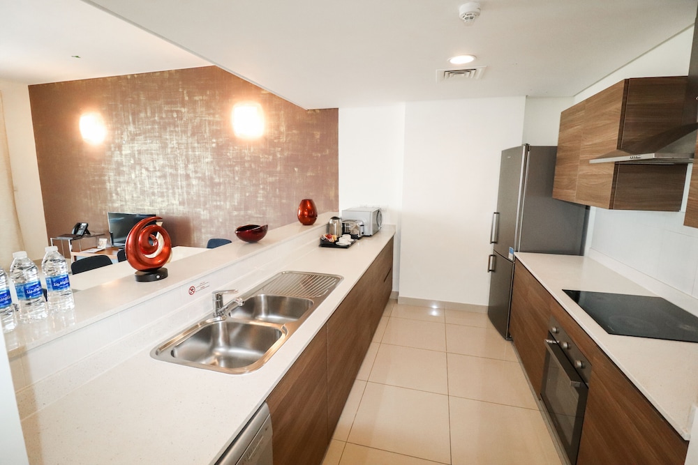 Gulf Suites Hotel Amwaj 18/50
