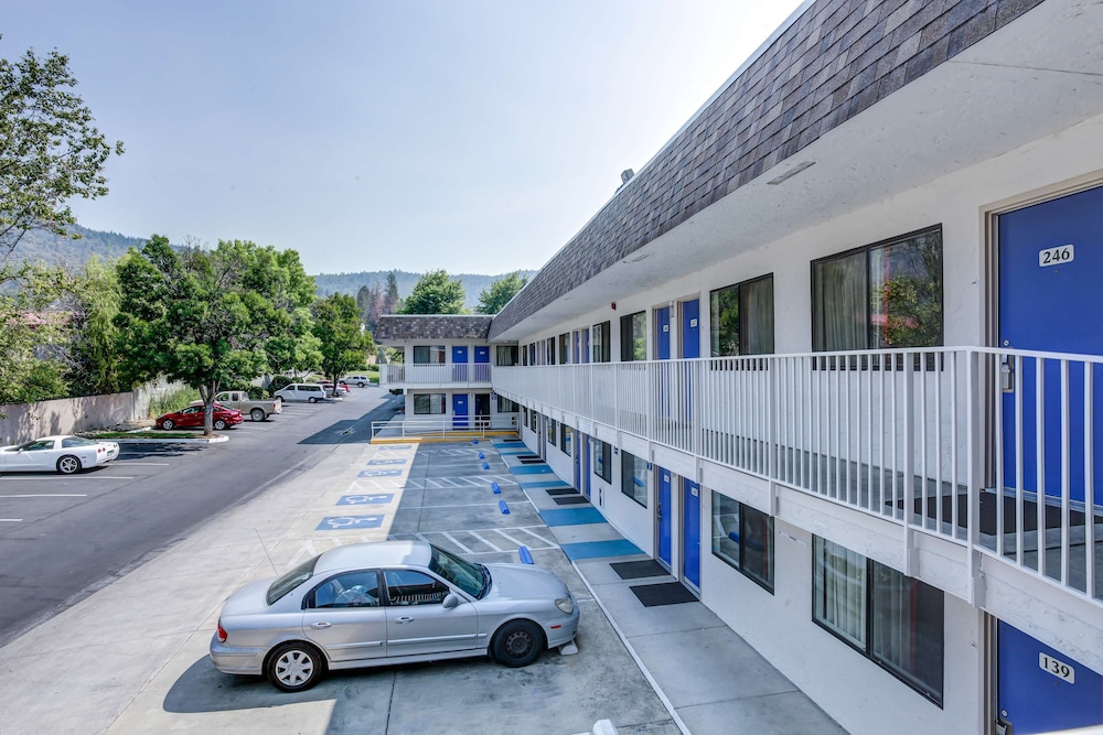 Motel6 Grants Pass, OR 39/44