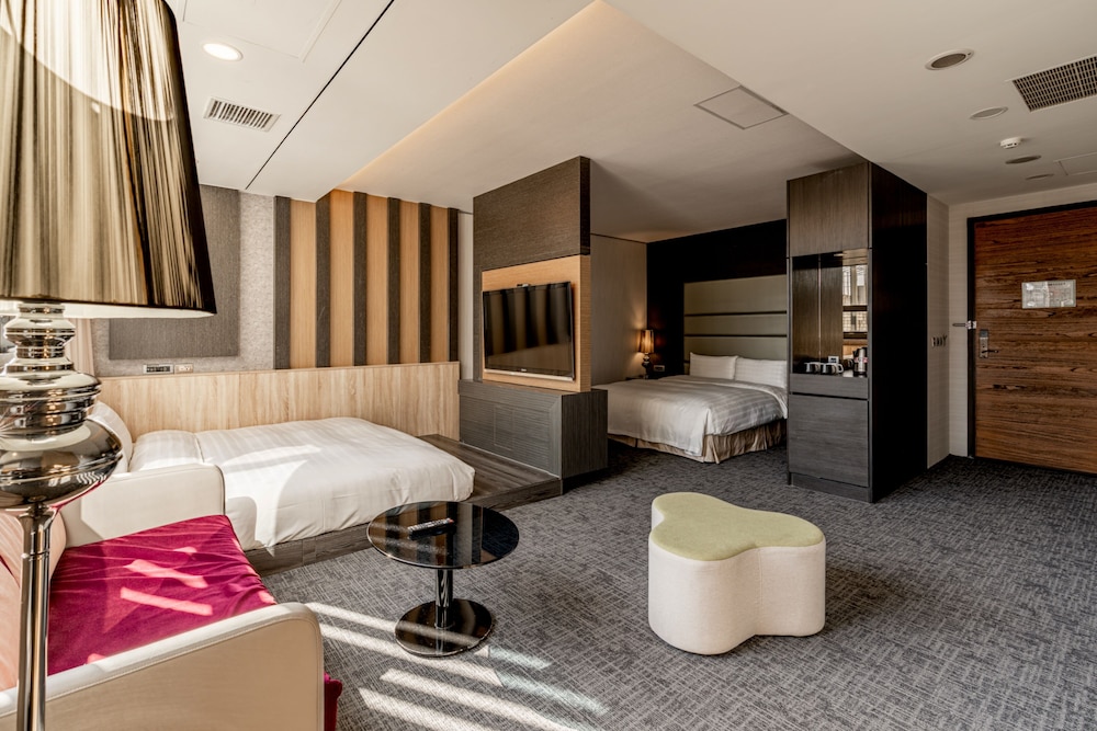 The Loft Hotel 42/75