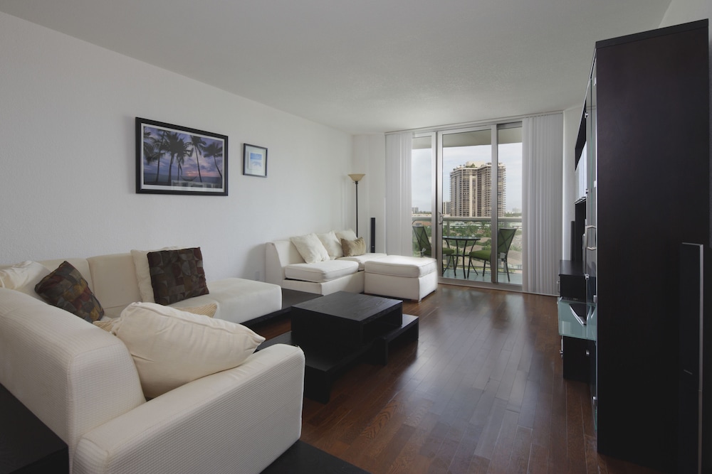 Ocean Reserve OceanView Sunny Isles Luxury Condos 27/50