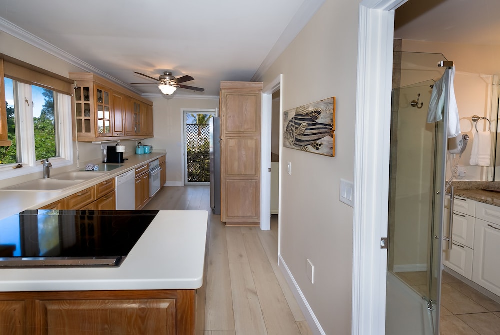 Cedar Cove Resort & Cottages 16/78