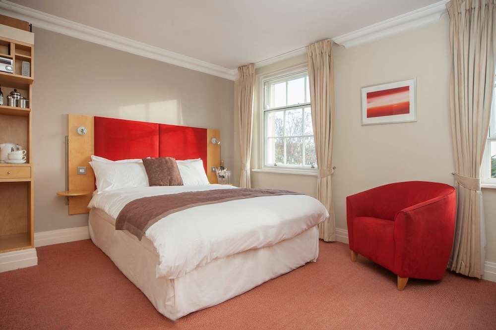 Berkeley Square Hotel 12/73