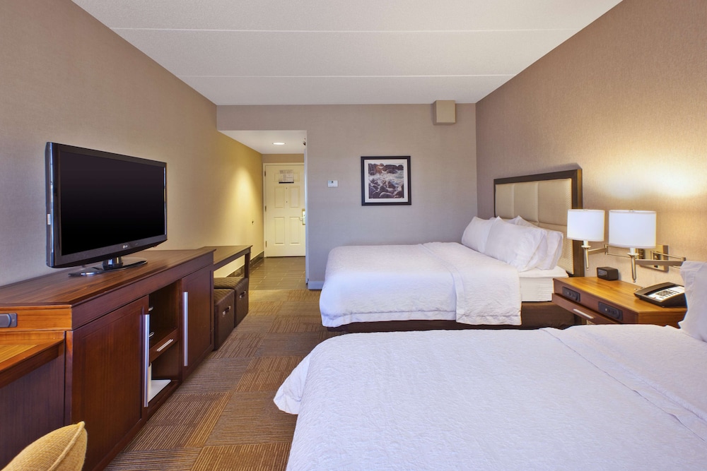 Hampton Inn Suites Providencew 21/42