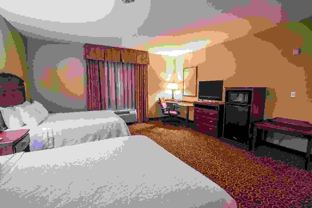 Hampton Inn Suites Oklahoma City South 18/39