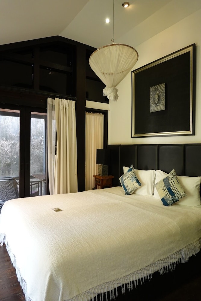 BAAN SAEN FANG 9/50