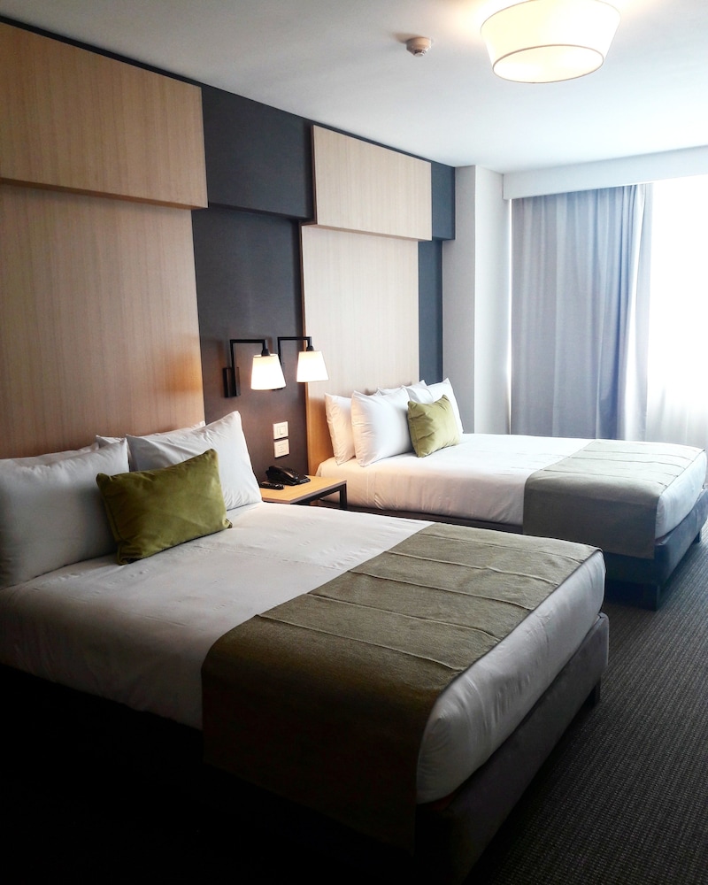 Howard Johnson Plaza by Wyndham Buenos Aires 10/34