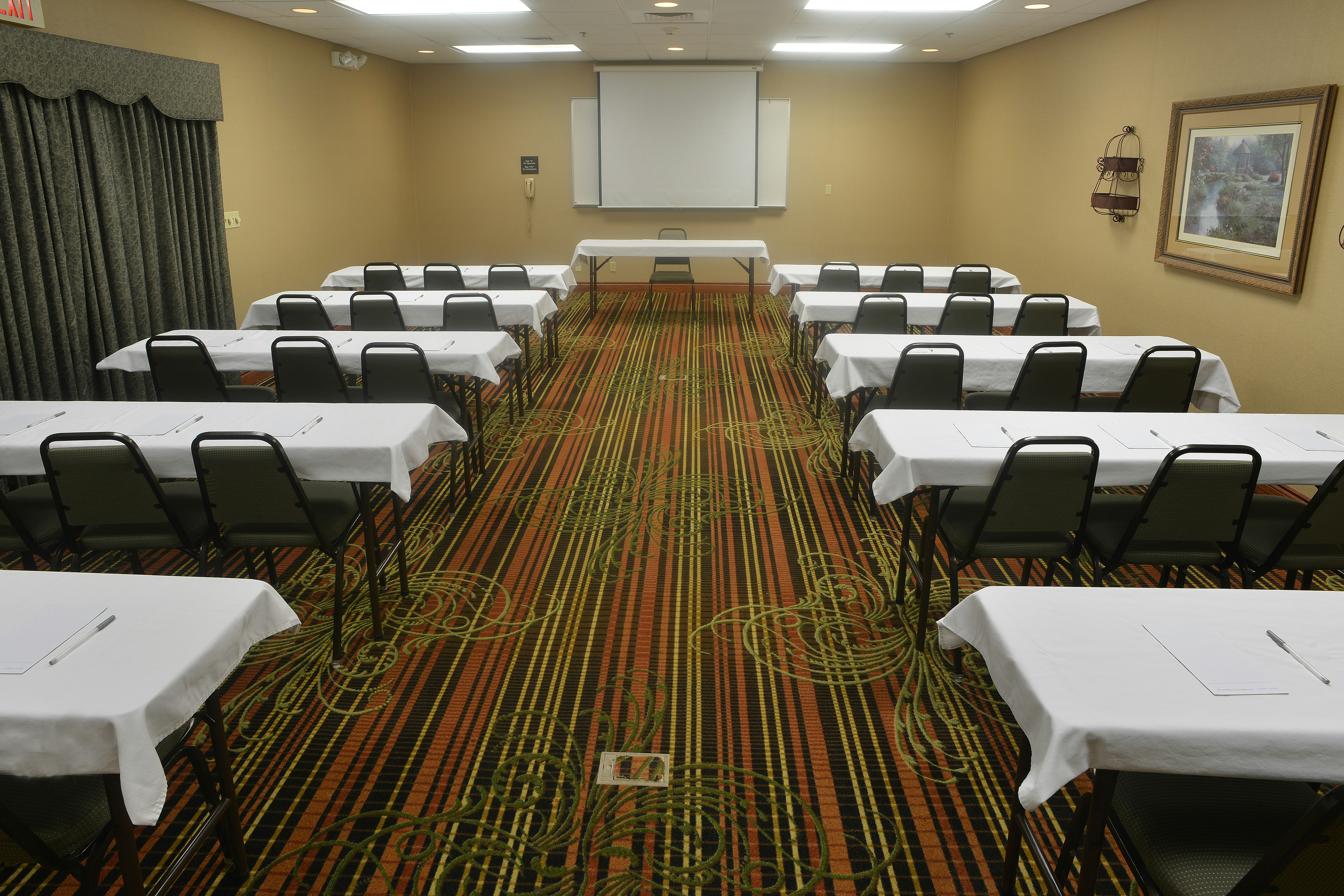 Hampton Inn and Suites Springfield 20/26