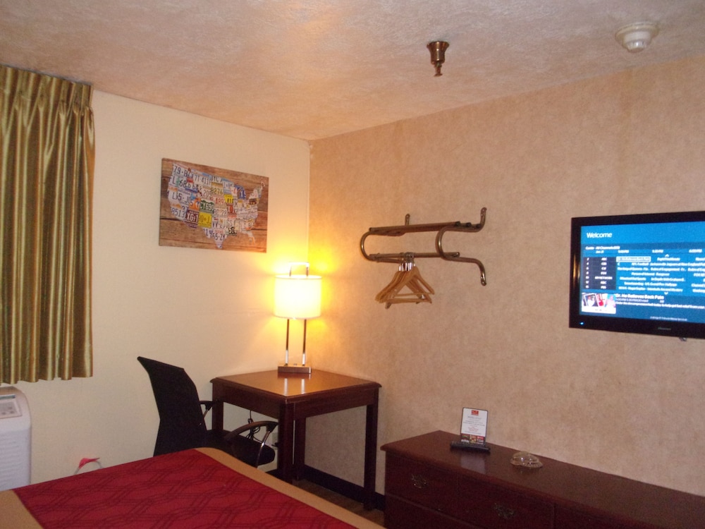 Econo Lodge Kent - Akron West 24/37