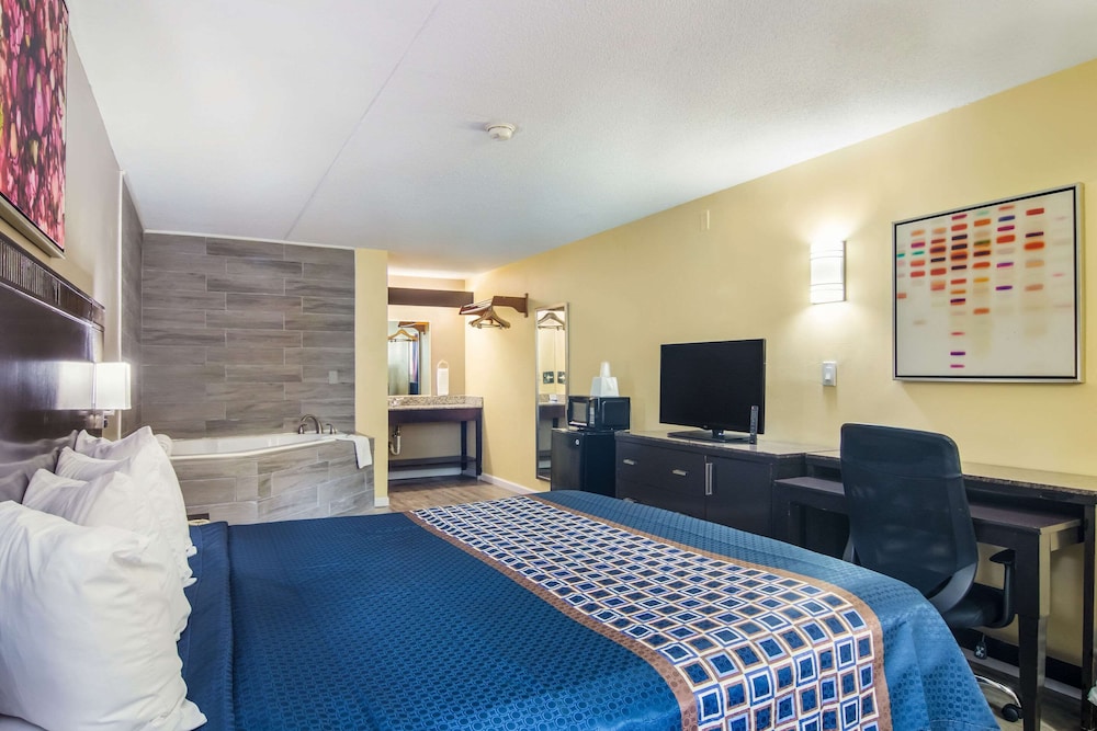 Rodeway Inn and Suites Monroeville Pittsburgh 35/42