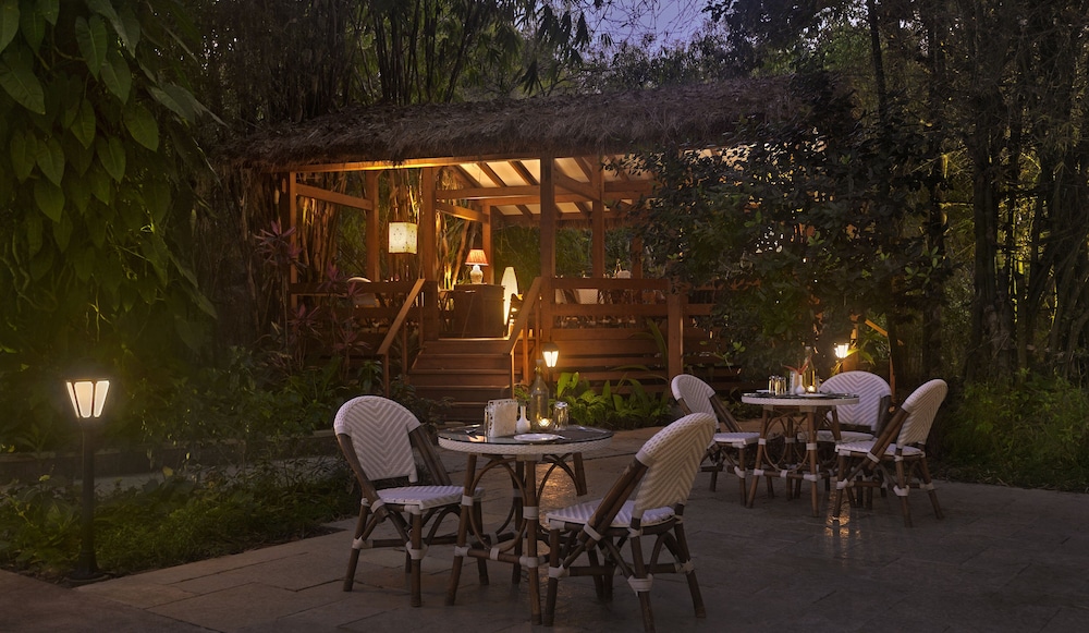 AMANVANA EIGHT ISLAND LUXURY RESORT