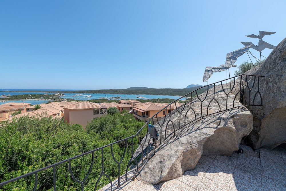 Baia De Bahas Exclusive Resort 38/50